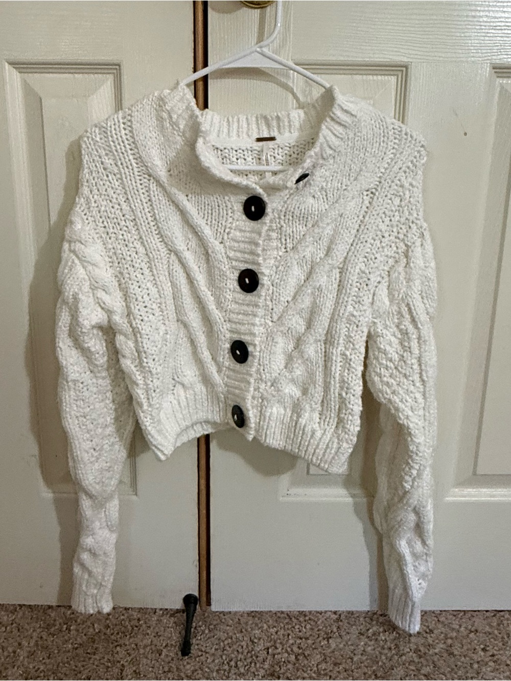 Free People White Cable Knit Cropped Cardigan Sweater XS - Picture 2 of 7